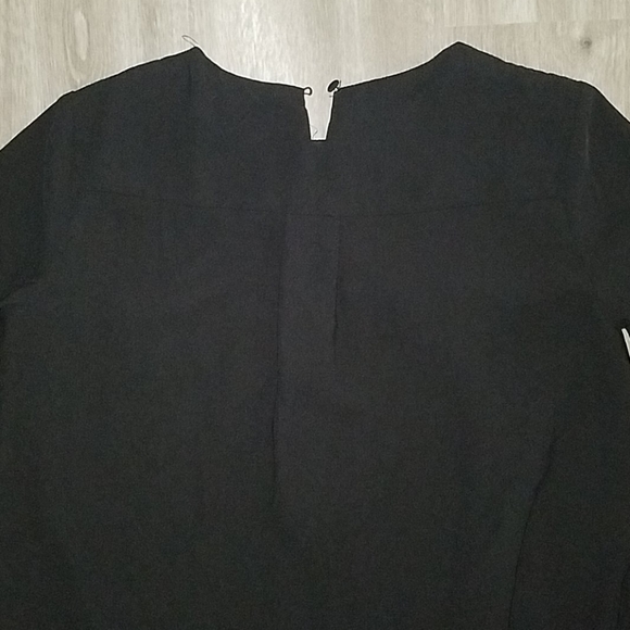 Carmen Marc Valvo NWOT Pleated Blouse - Picture 10 of 12